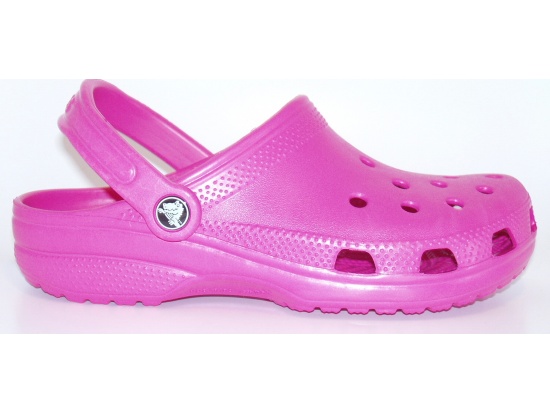 crocs-magenta-1_1206711115