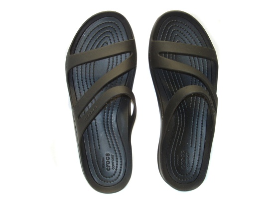 crocs-swiftwater_sandale-noir-1