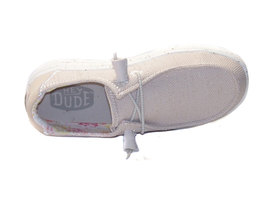 hey_dude-wendy_rise-2
